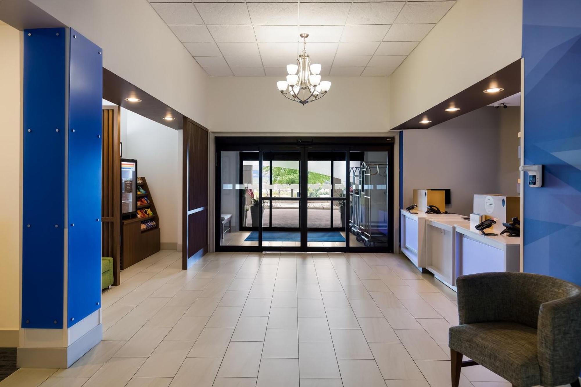 Holiday Inn Express Hotel & Suites Newton Sparta By Ihg מראה חיצוני תמונה